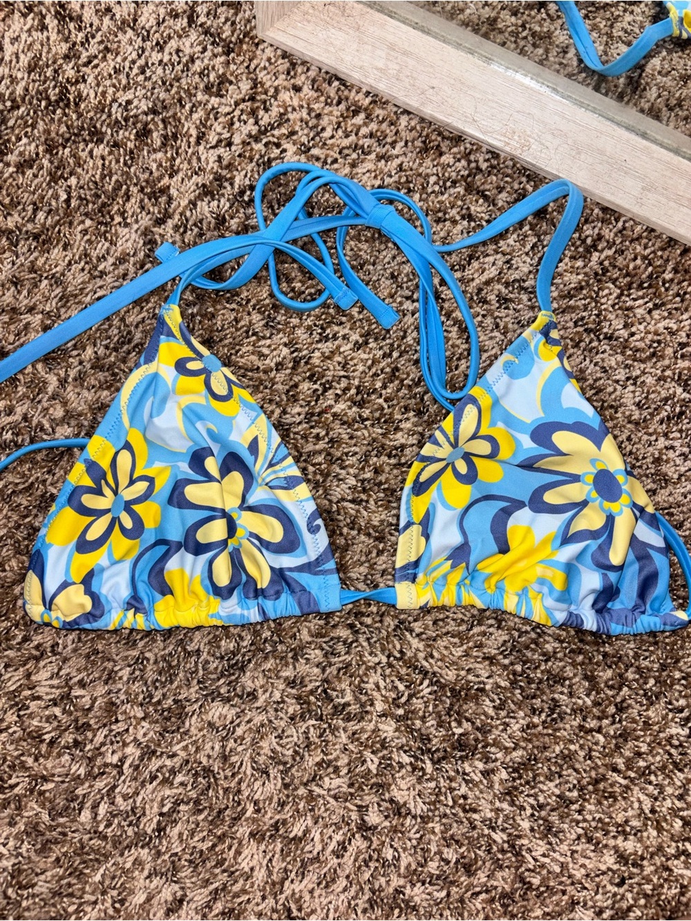 Aerie flower power bikini top large
